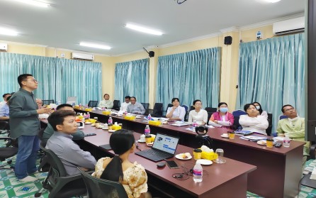 Direktur Pemasaran Poclight Bio berkunjung ke Myanmar